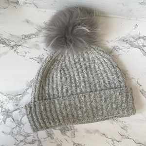 FRYE FUR POM POM HAT GREY NWT VIRGIN WOOL WITH FUR POM POM